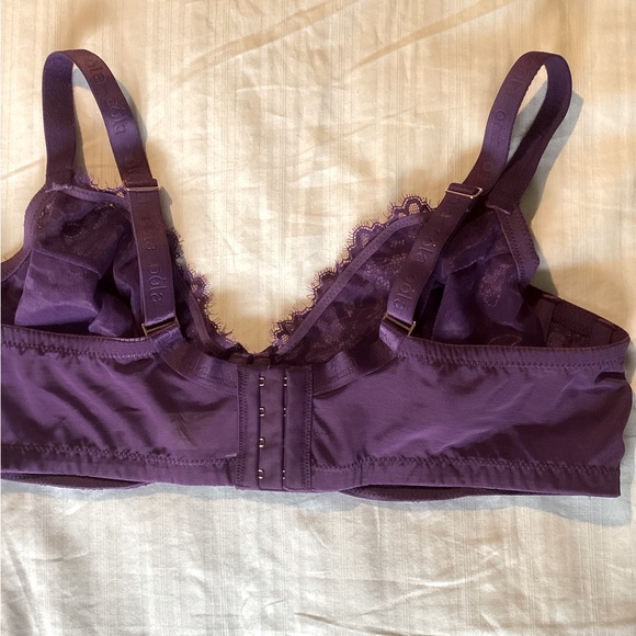 Oola purple unpadded bra. - Picture 3 of 7